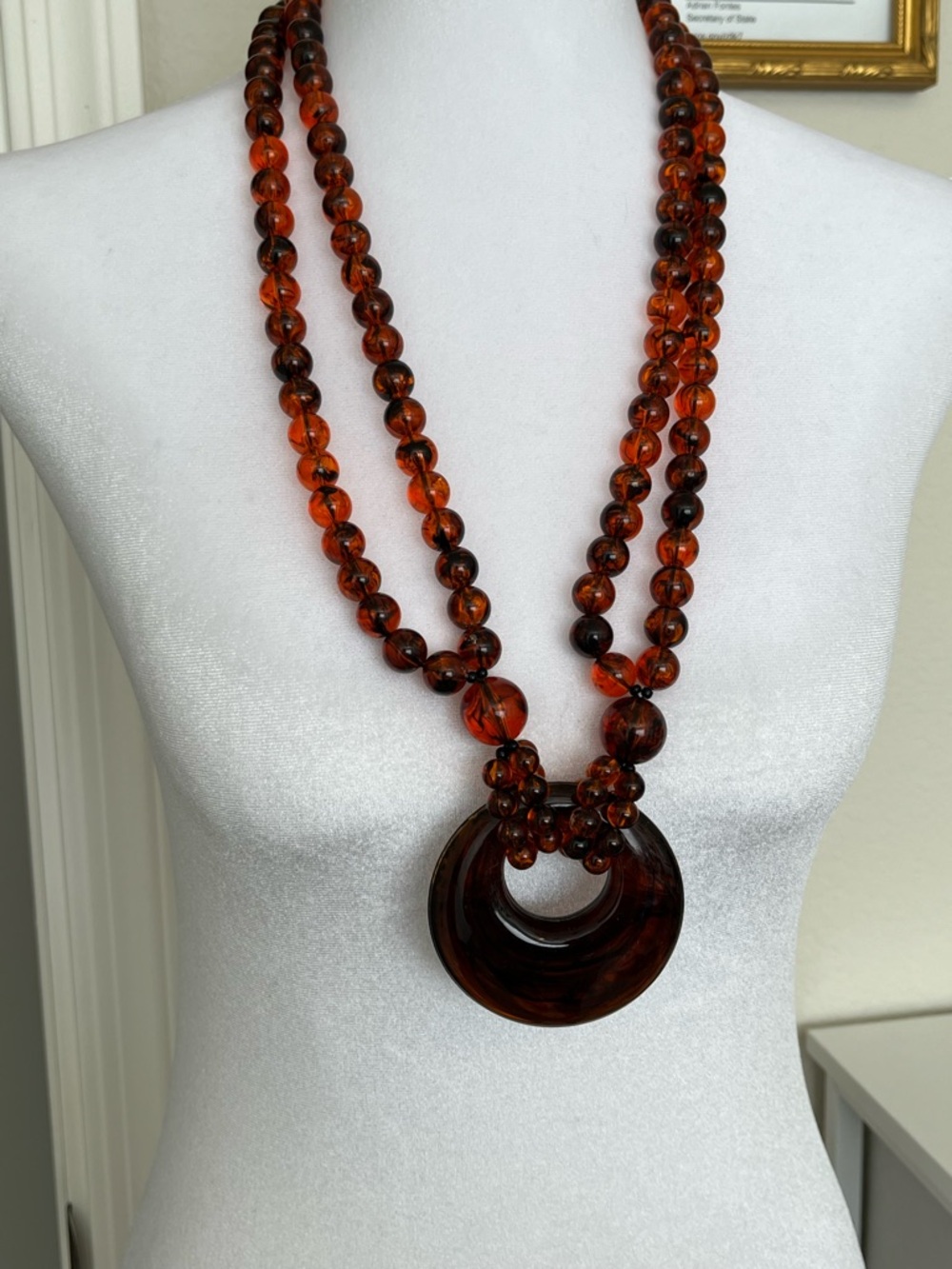 VINTAGE Amber lucite granted necklace with large chunky pendant necklace 34”